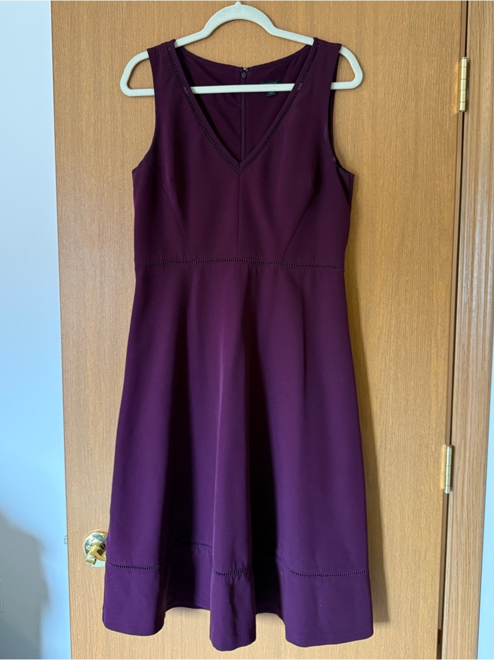 Ann Taylor Purple Fit‑and‑Flare Sleeveless Midi Dress – Size 10